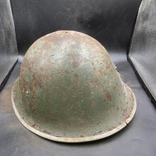Charger l'image dans la galerie, Original WW2 British/Canadian Army Mk3 Turtle Combat Helmet - The Militaria Shop