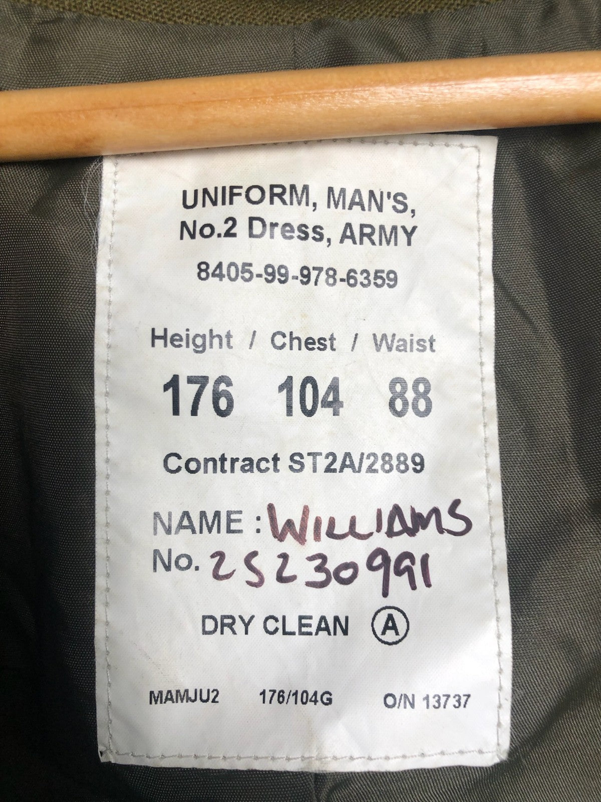 Original British Army No.2 Dress Uniform Jacket - Grade 1 - Size 176/104/88 - The Militaria Shop