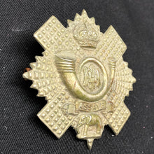 Load image into Gallery viewer, Original WW1/WW2 British Army Cap Badge - Highland Light Infantry - The Militaria Shop