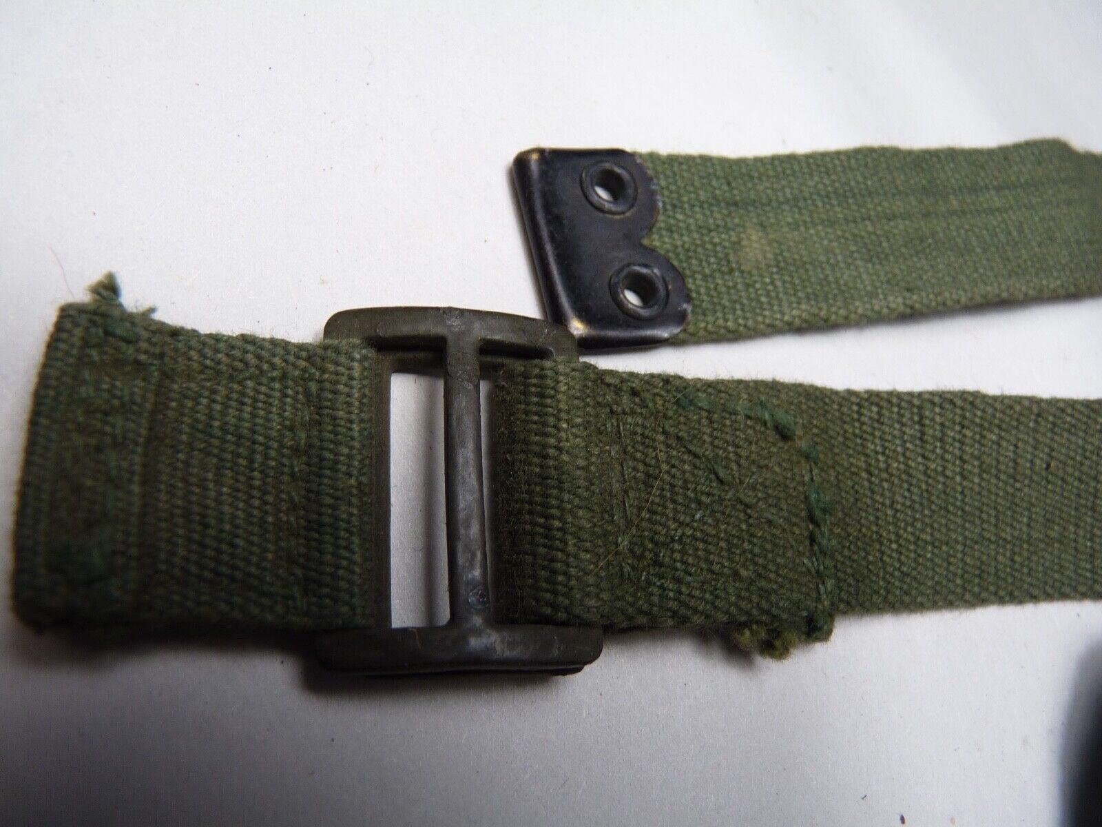 Original WW2 British Army 44 Pattern Shoulder / Extended Equipment Strap - 1945 - The Militaria Shop