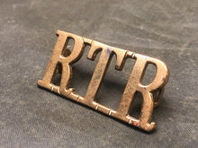 Load image into Gallery viewer, Genuine British Army Brass Shoulder Title - Royal Tank Regiment RTR - The Militaria Shop