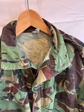 Load image into Gallery viewer, Genuine British Army Surplus DPM Camouflaged 1968 Pattern Smock - Size 36" Chest - The Militaria Shop