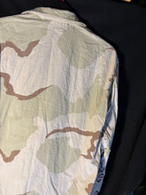 Charger l'image dans la galerie, Gulf War US Army DCU Camouflaged Combat Field Coat/Jacket - Large/Long - The Militaria Shop