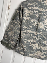 Load image into Gallery viewer, Surplus US Army ACU Combat Uniform Jacket Broken Zip-Medium XShort - The Militaria Shop