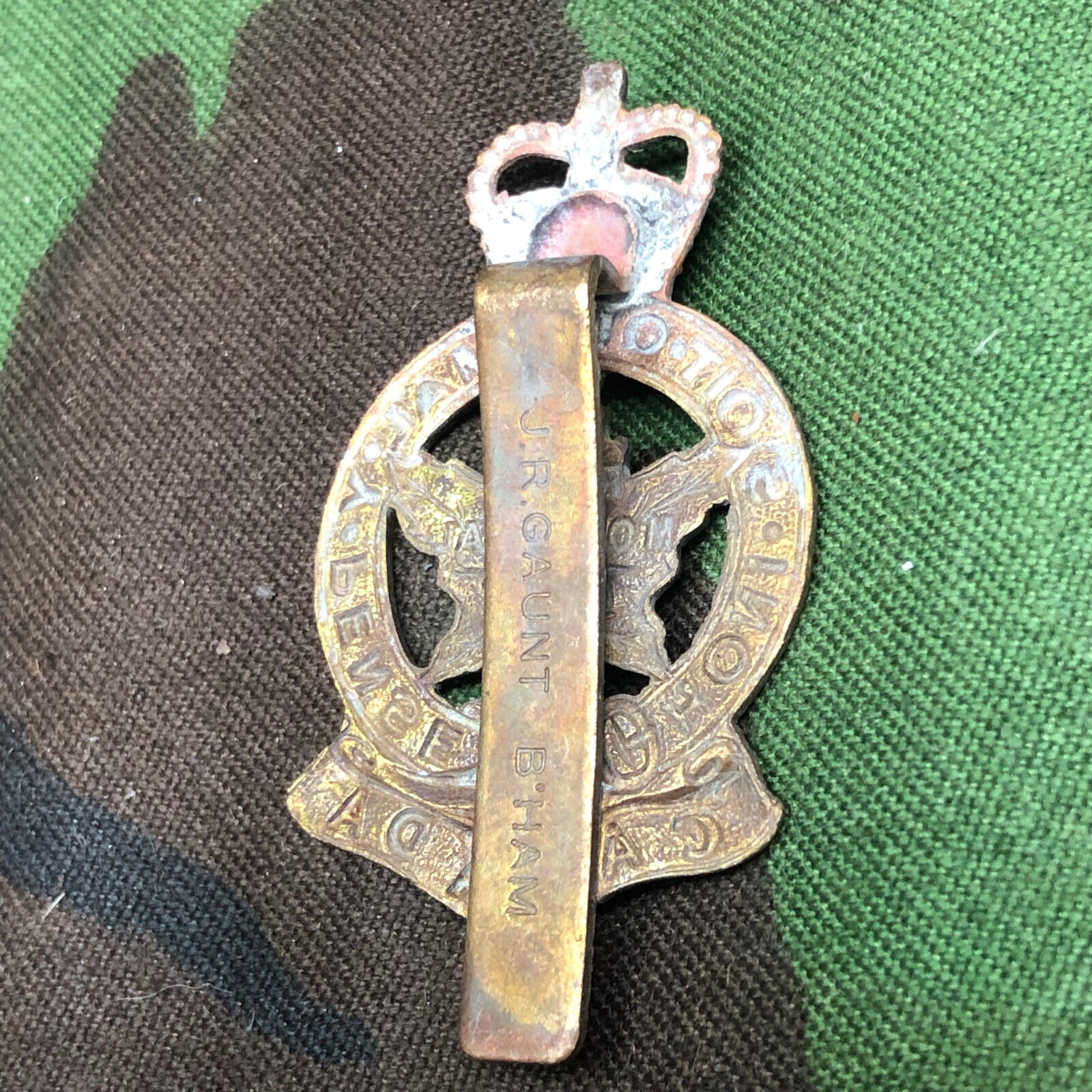 Original Canadian Army Royal Montreal Regiment Beret / Cap Badge - The Militaria Shop