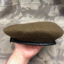 Lade das Bild in den Galerie-Viewer, Genuine British Army Forces Beret - Guards Division - Size 55 - The Militaria Shop