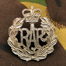 Load image into Gallery viewer, Genuine British RAF Royal Air Force Staybrite Cap Badge - The Militaria Shop