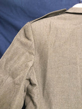 Lade das Bild in den Galerie-Viewer, Genuine British Army No.2 Dress Uniform Jacket - Grade 1 - Size 170/104/88 - The Militaria Shop