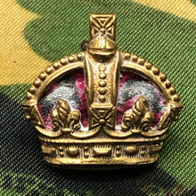Load image into Gallery viewer, Original WW1/WW2 British Army Rank Crown - The Militaria Shop