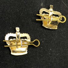 Charger l'image dans la galerie, Original British Collar Badge Pair - Warrant Officer - The Militaria Shop