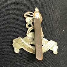 Charger l'image dans la galerie, Original British Army WW1 / WW2 Army Pay Corps Cap Badge - The Militaria Shop