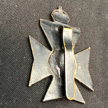 Lade das Bild in den Galerie-Viewer, Original WW1 British Army Regimental Cap Badge - King's Royal Rifle Corps KRRC - The Militaria Shop