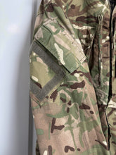 Lade das Bild in den Galerie-Viewer, British Army MTP Camouflaged Windproof Combat Jacket Smock - Size 160/96 - The Militaria Shop