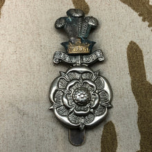 Charger l'image dans la galerie, Original WW1 British Army Regimental Cap Badge - Yorkshire Hussars - The Militaria Shop