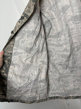 Charger l'image dans la galerie, Surplus US Air Force UCP Uniform Jacket 44R - The Militaria Shop