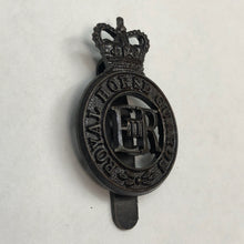 Charger l'image dans la galerie, Original British Army Cap/Beret Badge - Blues and Royals - The Militaria Shop
