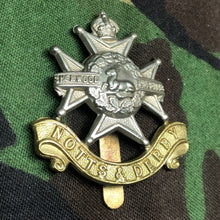 Load image into Gallery viewer, Original British Army Notts & Derby Regiment Beret / Cap Badge - The Militaria Shop