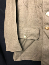 Lade das Bild in den Galerie-Viewer, Original WW2 US Army Class A Dress Jacket 1940 - Private Ryan Prop - 38" - The Militaria Shop
