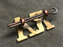 Load image into Gallery viewer, Genuine British Army Brass Shoulder Title - Royal Artillery - The Militaria Shop