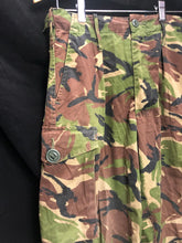 Charger l'image dans la galerie, Genuine British Army Surplus DPM Camouflaged Trousers - Size 28" Waist - The Militaria Shop
