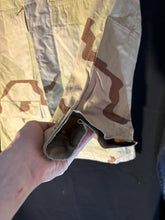 Load image into Gallery viewer, Gulf War US Army DCU Camouflaged Combat Field Coat/Jacket - Small/Short - The Militaria Shop
