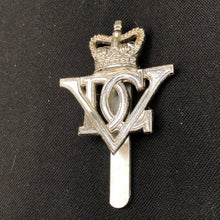 Lade das Bild in den Galerie-Viewer, Original British Staybrite Army Cap - 5th Royal Inniskilling Dragoon Guards - The Militaria Shop