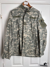 Charger l'image dans la galerie, Surplus US Army ACU Combat Uniform Jacket-Medium X Long - The Militaria Shop