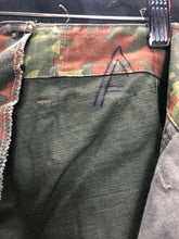 Charger l'image dans la galerie, Genuine German Army Issue G1 Flecktarn Camouflaged Combat Trousers - W:31" L:26" - The Militaria Shop