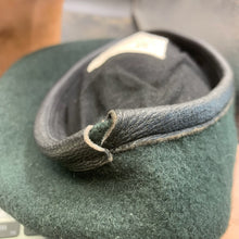 Lade das Bild in den Galerie-Viewer, Genuine British Army Forces Rifles Wool Beret - Size 53 - The Militaria Shop