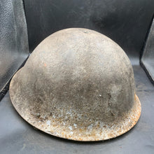 Charger l'image dans la galerie, Original British Army Mk4 Turtle Combat Helmet - The Militaria Shop