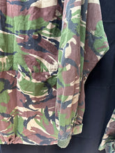 Charger l'image dans la galerie, Genuine British Army DPM Camouflaged Combat Field Jacket - Size 170/88 - The Militaria Shop