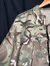 Charger l'image dans la galerie, British Army MTP Camouflaged Combat Jacket Warm Weather - Size 170/88 - The Militaria Shop
