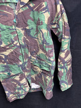 Charger l'image dans la galerie, Surplus British Army DPM Pattern Camouflaged Smock Windproof Cadet-170/92 - The Militaria Shop
