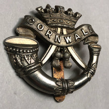 Load image into Gallery viewer, Original WW1 British Army Cornwall Light Infantry CLI Cap Badge - The Militaria Shop