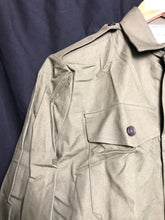 Charger l'image dans la galerie, Genuine British Army OD Green General Service Working Shirt - 40" Chest - The Militaria Shop