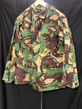 Charger l'image dans la galerie, Genuine British Army 68 Pattern DPM Field Jacket Smock - 36" Chest - The Militaria Shop