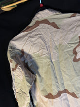 Charger l'image dans la galerie, Gulf War US Army DCU Camouflaged Combat Field Coat/Jacket - Small/Short - The Militaria Shop