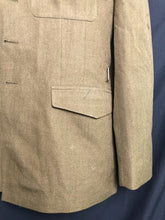 Lade das Bild in den Galerie-Viewer, Original British Army No.2 Dress Uniform Jacket - Grade 1 - Size 180/104/96 - The Militaria Shop