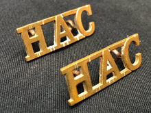 Load image into Gallery viewer, Original WW1 British Army Brass Shoulder Titles - Honourable Artillery Company - The Militaria Shop