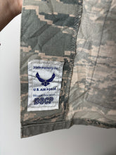 Charger l'image dans la galerie, Surplus US Air Force UCP Uniform Jacket 34 Regular - The Militaria Shop