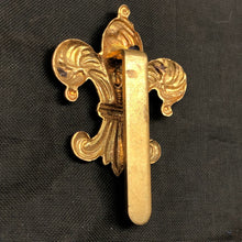 Charger l'image dans la galerie, British Army Cap/Beret Badge - 7th (Ardwick) Battalion Manchester Regiment - The Militaria Shop