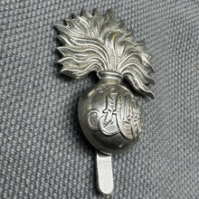 Load image into Gallery viewer, Original WW1 British Army Cap Badge - Honourable Artillery Company - The Militaria Shop