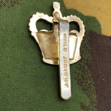 Charger l'image dans la galerie, Original British Staybrite Army Cap Badge Ministry of Defence Civilian Employee - The Militaria Shop