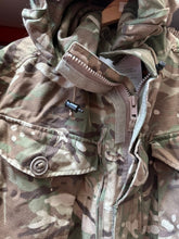 Charger l'image dans la galerie, British Army MTP FR Air Crew Windproof Combat Smock NEW OLD STOCK - Size 190/104 - The Militaria Shop