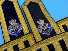 Lade das Bild in den Galerie-Viewer, Pair of Original British Army Grenadier Guards Bandsman's Epaulettes / Wings - The Militaria Shop