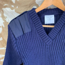 Lade das Bild in den Galerie-Viewer, Genuine British RAF Royal Navy Blue Wool V-Neck Pullover Jersey - 94cm Chest - The Militaria Shop