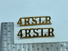 Lade das Bild in den Galerie-Viewer, Original 4th Royal Selous Rifle Regiment Shoulder Titles 4RSLR - The Militaria Shop