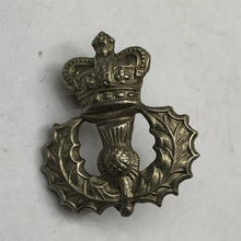Charger l'image dans la galerie, Original Pre-WW1 Victorian Army Queen's Own Cameron Highlanders Regiment Collar - The Militaria Shop