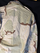 Load image into Gallery viewer, Gulf War US Army DCU Camouflaged Combat Field Coat/Jacket - Small/Short - The Militaria Shop