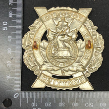 Load image into Gallery viewer, Original WW1/WW2 Canadian Army Cap Badge - Toronto Scottish Regiment - The Militaria Shop